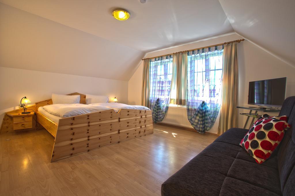 Schusterhaeusl Apartment Wörschach Стая снимка